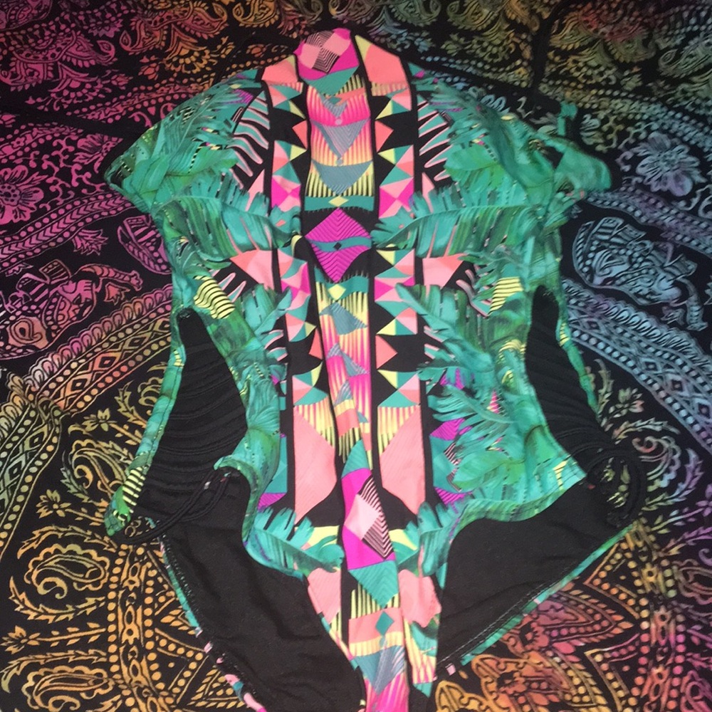 No boundaries one piece bathing suit